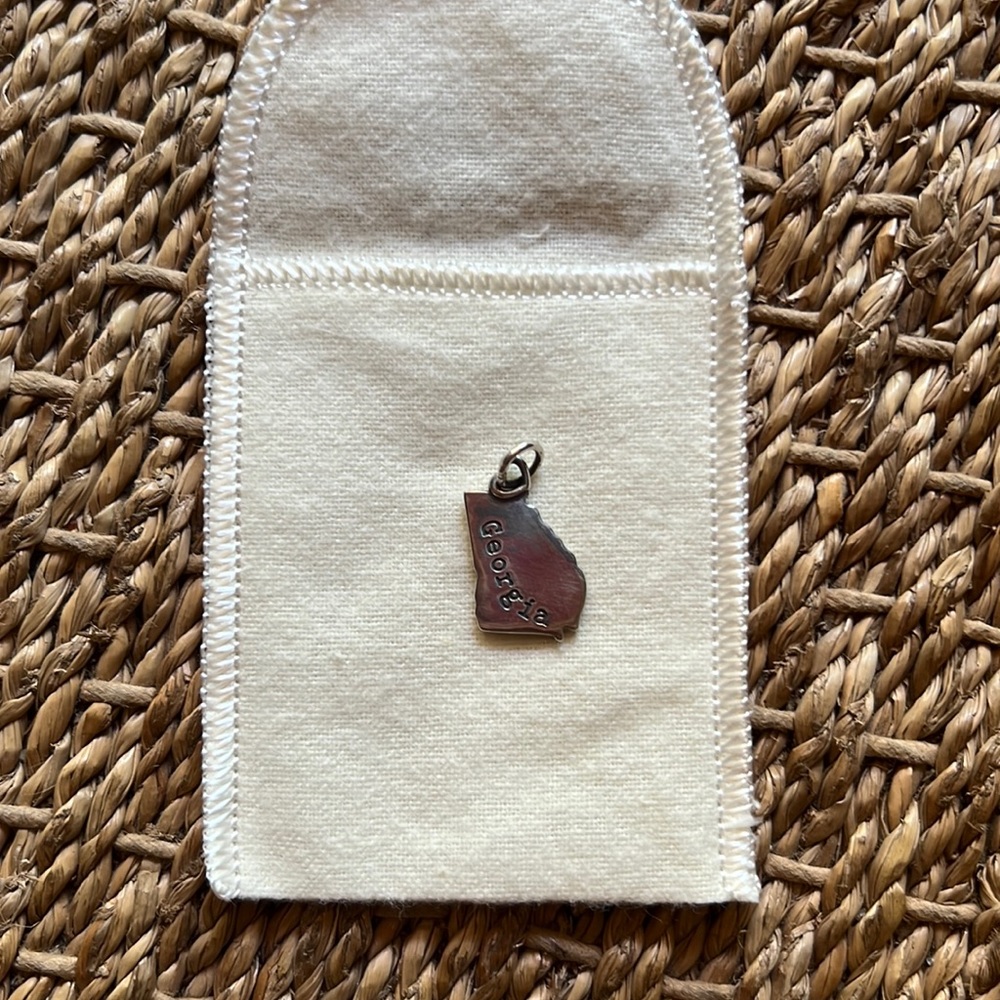 James Avery Georgia Pendant